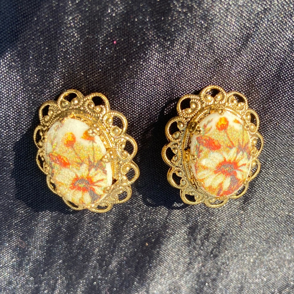 Vintage West Germany Floral Sugar Glass Clip-On Earrings